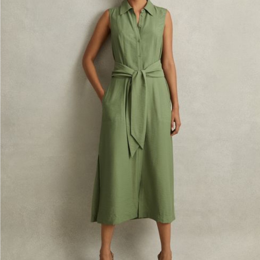 Elegant Green Sleeveless Dress